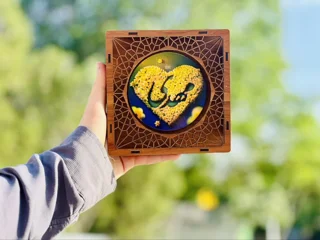 قاب مشبک چوبی مهدوی